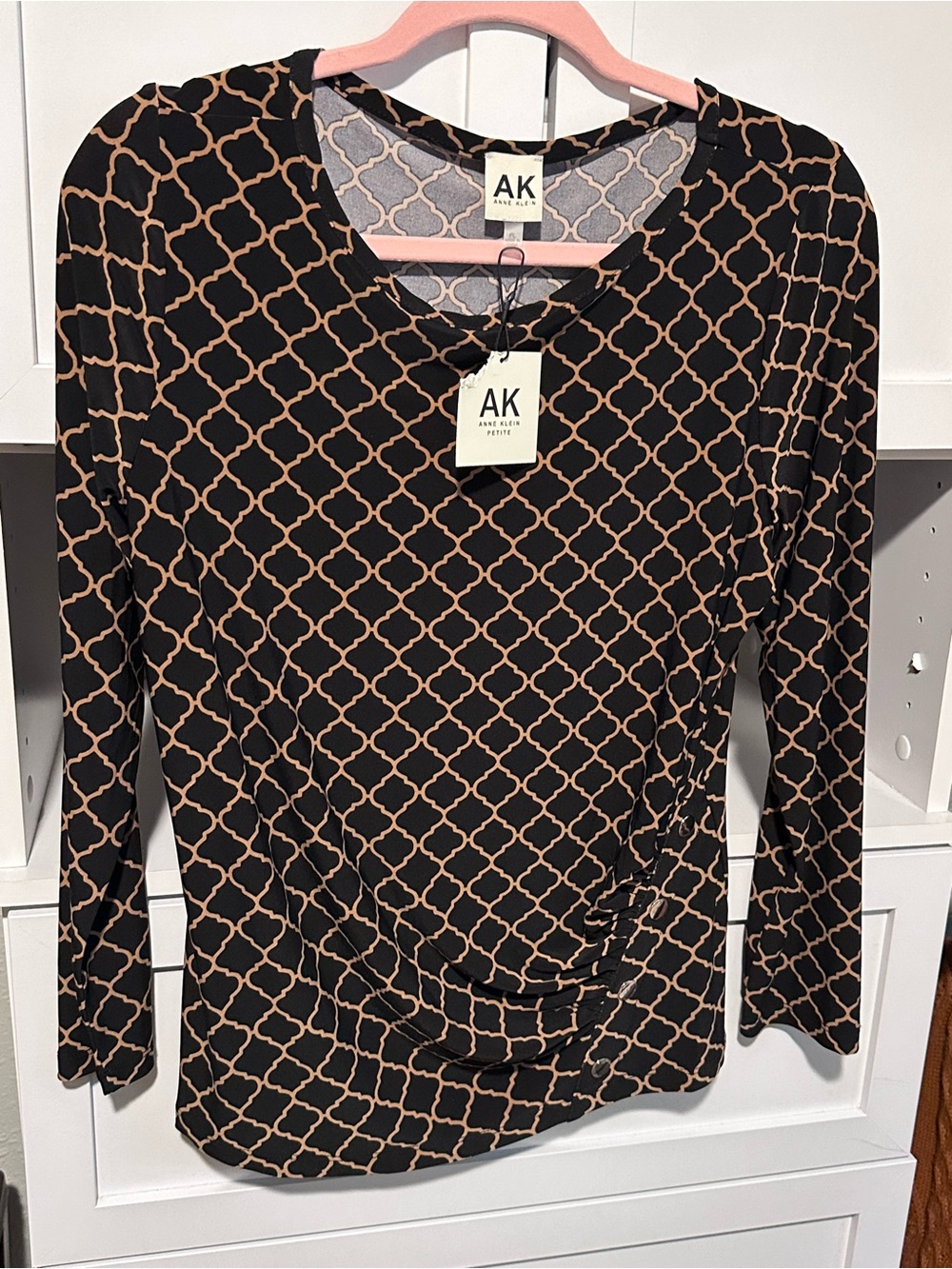 NWT Anne Klein Petite L Black Tan Geometric Ruched Button Long Sleeve Top